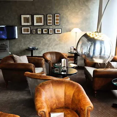 Moxy 3* Βελιγράδι